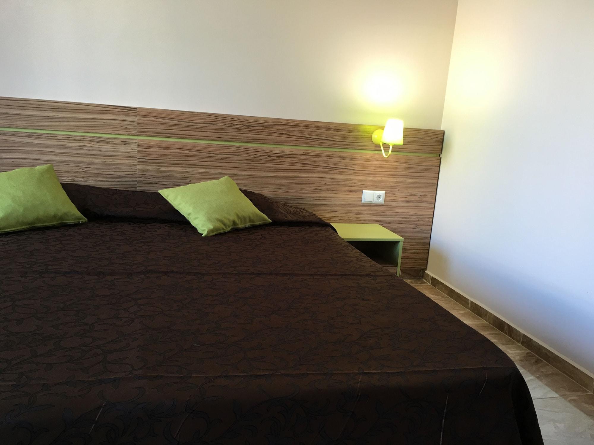 Tm Deluxe Hotel Slăntjev Brjag Exteriör bild