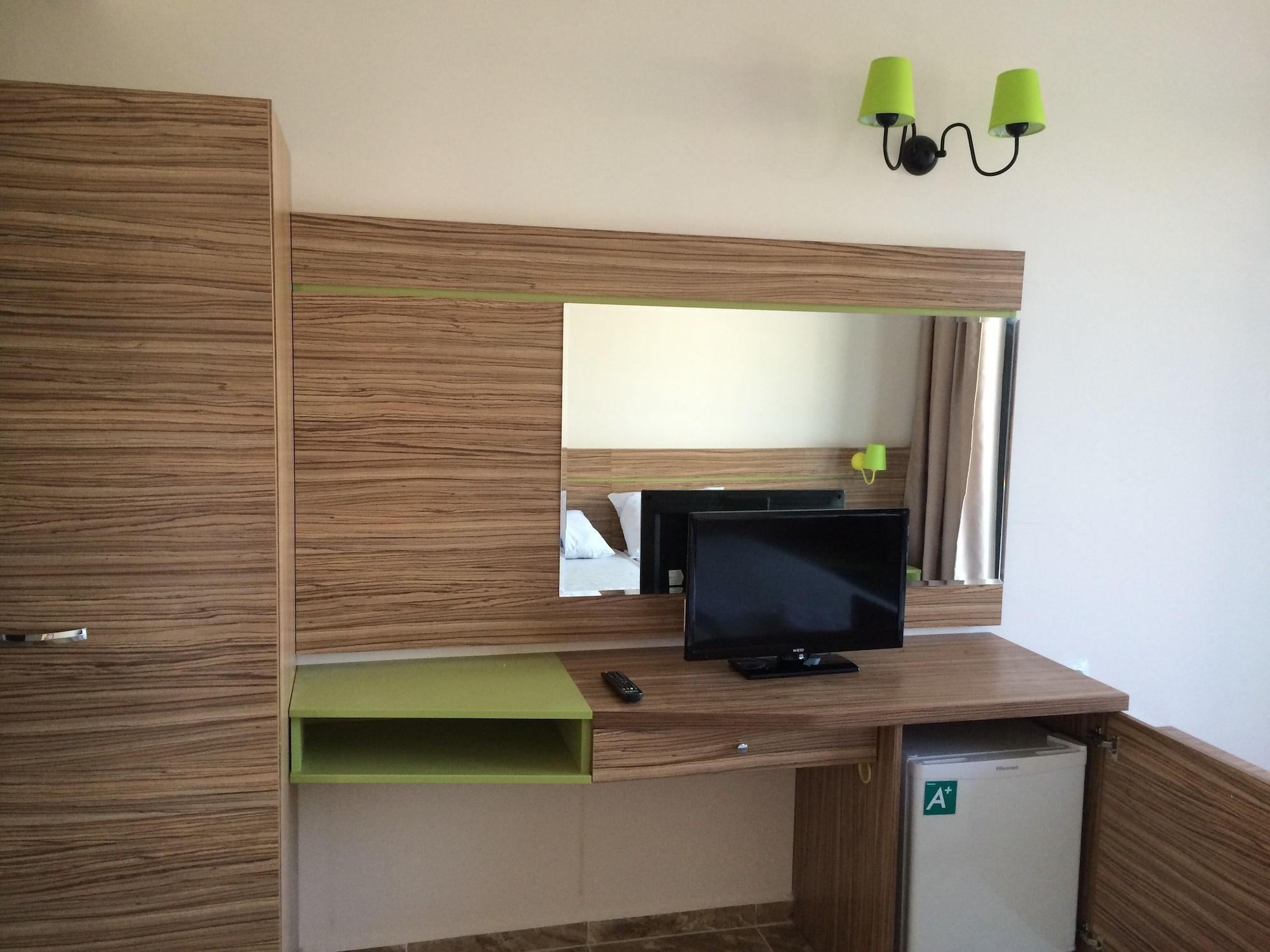 Tm Deluxe Hotel Slăntjev Brjag Exteriör bild