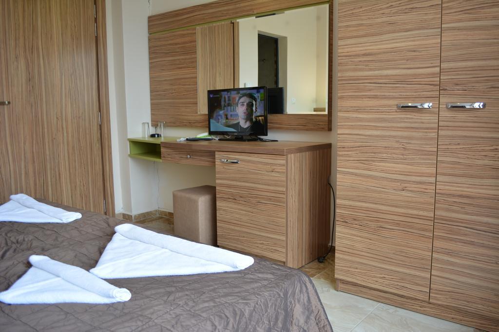 Tm Deluxe Hotel Slăntjev Brjag Exteriör bild