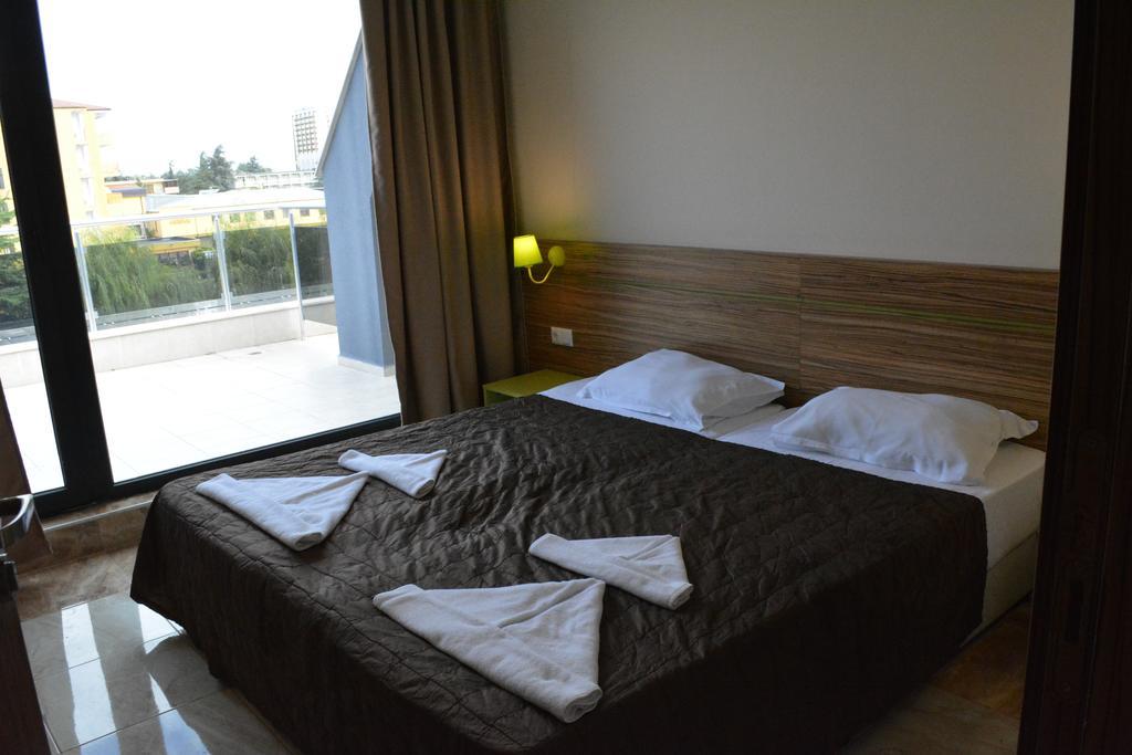 Tm Deluxe Hotel Slăntjev Brjag Exteriör bild