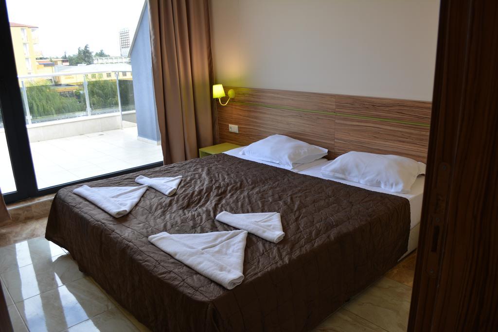 Tm Deluxe Hotel Slăntjev Brjag Exteriör bild