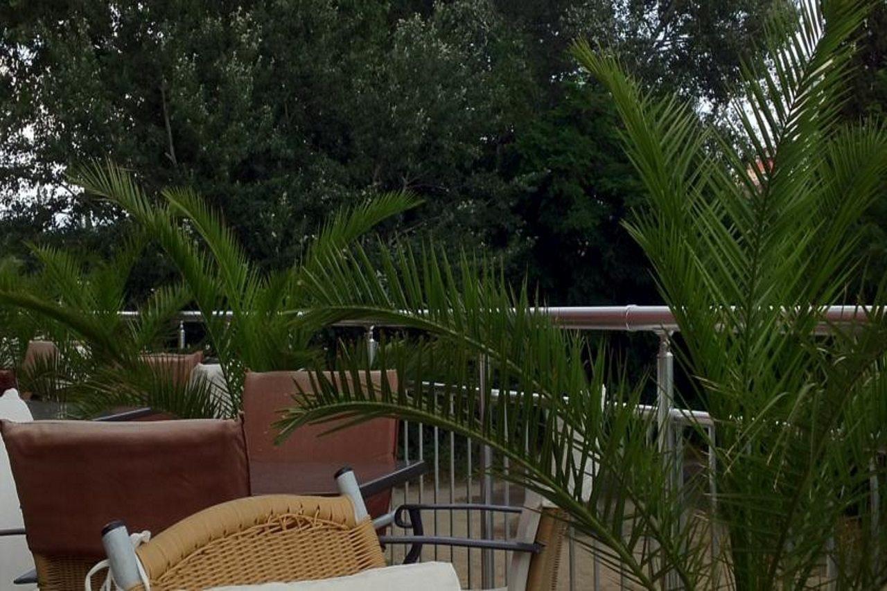 Tm Deluxe Hotel Slăntjev Brjag Exteriör bild